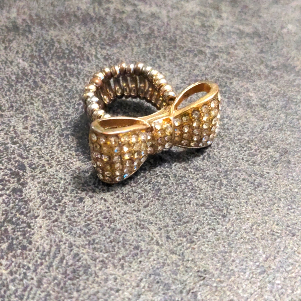 VTG Y2K Gold Rhinestone Bow Stretchy Ring Indie Sleeze Bling Hipster Hype Cute🎀